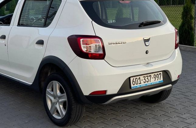 Dacia Sandero Stepway cena 29997 przebieg: 140000, rok produkcji 2015 z Puławy małe 352